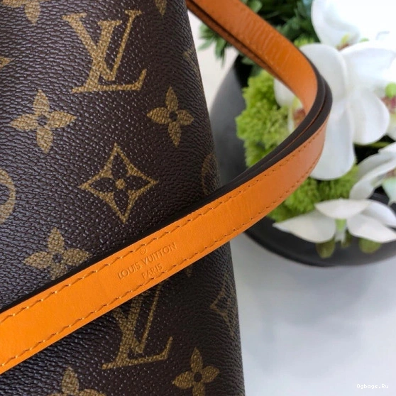 NÉONOÉ LOUIS VUITTON 0423